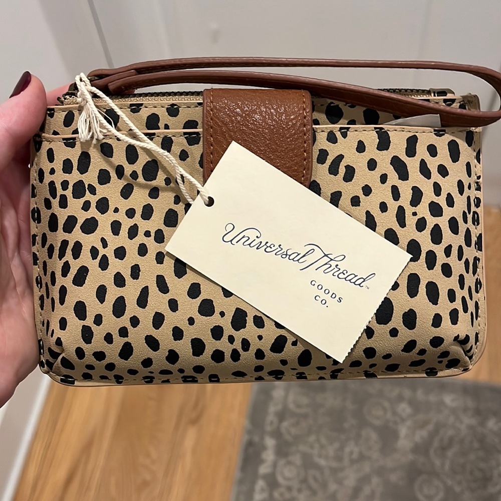Universal Thread Cheetah Print Clutch Tags On